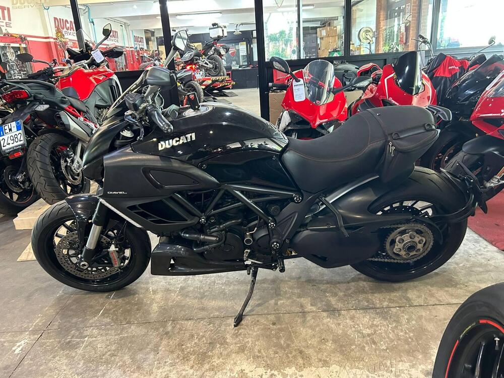 Ducati Diavel 1200 Dark (2012 - 13) (3)