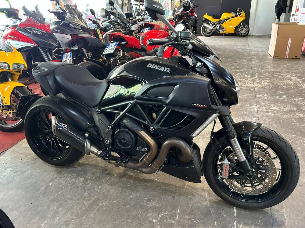 Ducati Diavel 1200 Dark (2012 - 13) (5)