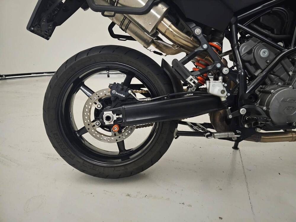 KTM 990 Supermoto T (2009 - 11) (15)