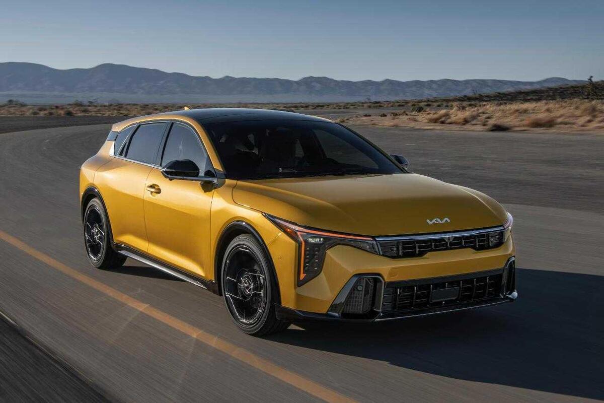 Kia Ceed 2026: la nuova generazione si svela attraverso la K4 americana