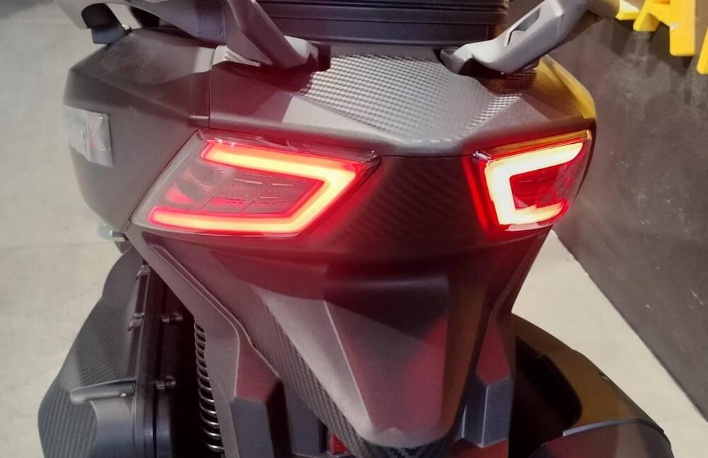 Sym Joymax 300 Z (2025 - 26) (8)