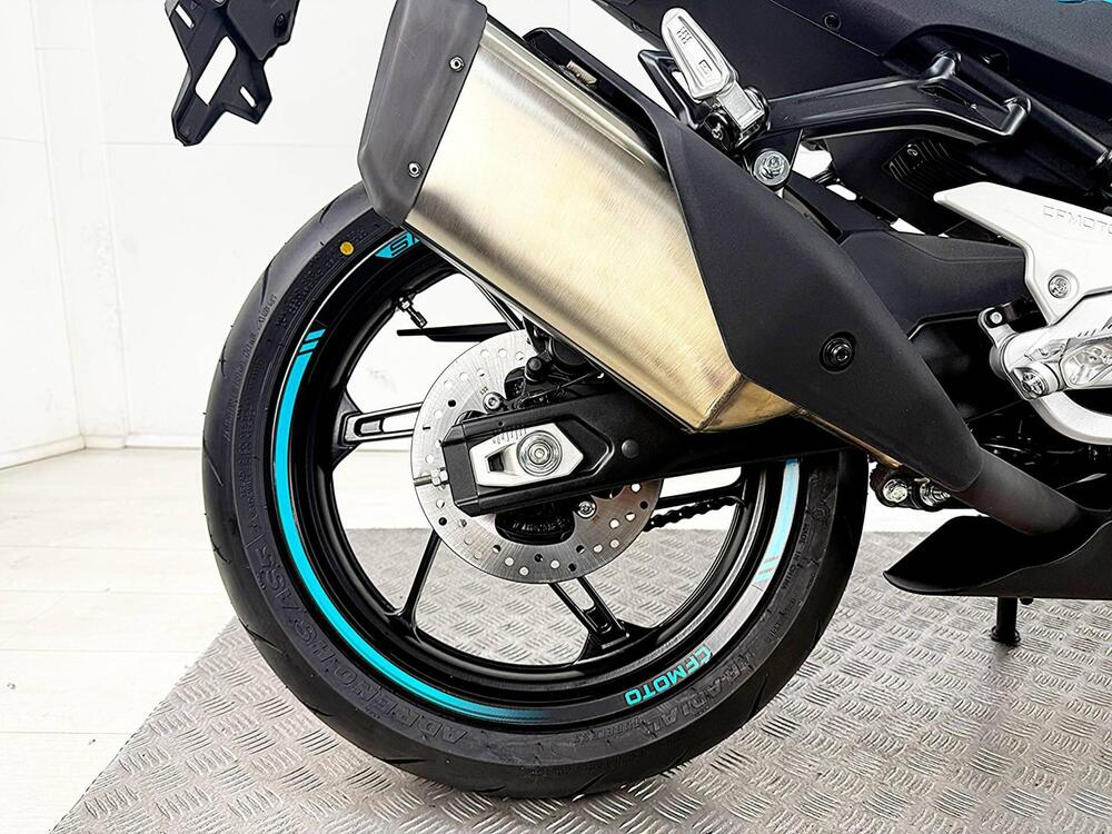 CFMOTO 450SR World Champions Replica (2025) (5)