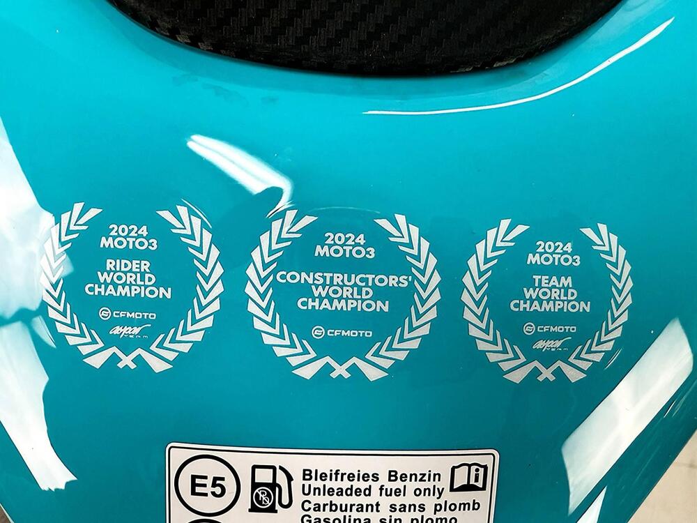 CFMOTO 450SR World Champions Replica (2025) (20)