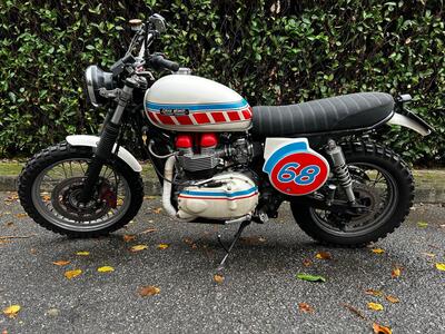 Triumph Bonneville 800 (2000 - 01) usata