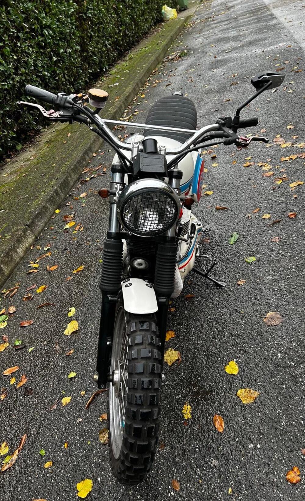 Triumph Bonneville 800 (2000 - 01) (4)