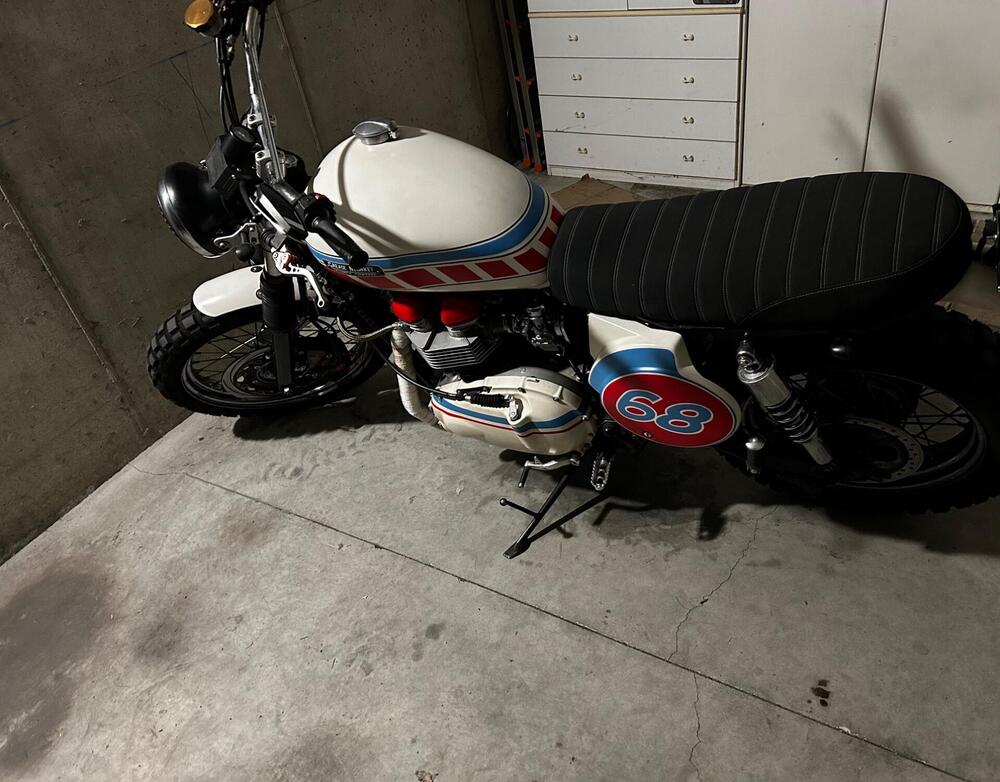 Triumph Bonneville 800 (2000 - 01) (7)