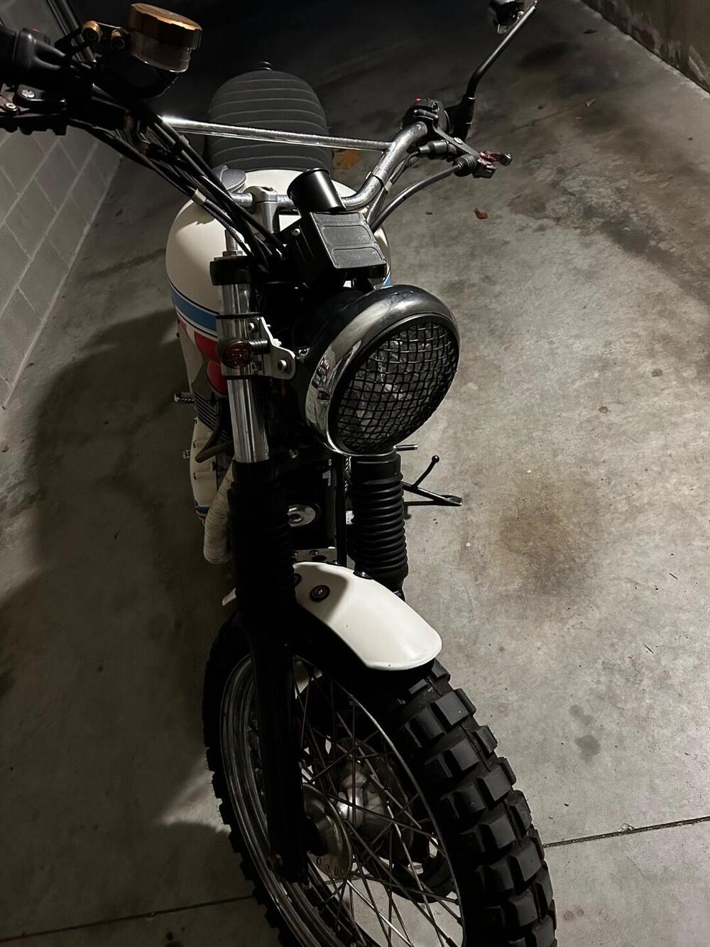 Triumph Bonneville 800 (2000 - 01) (9)