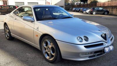 Alfa Romeo GTV d&#039;epoca del 1999 a Umbertide