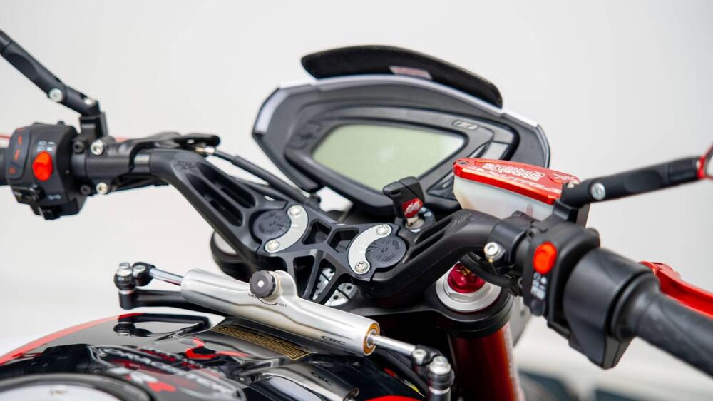 MV Agusta Brutale 800 RR (2015 - 16) (18)