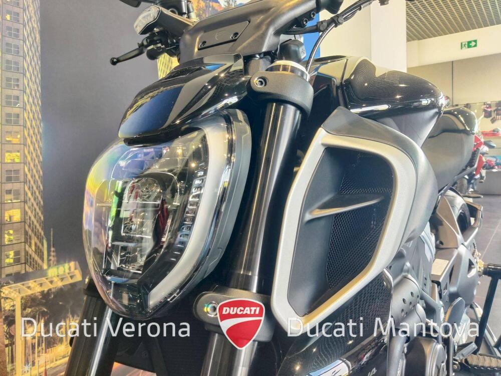 Ducati Diavel V4 (2023 - 25) (19)