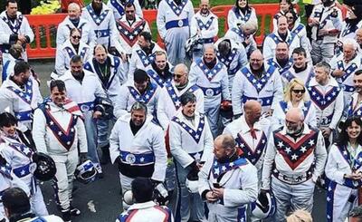 Cinquanta Evel Knievel a Londra per celebrare il grande stuntman