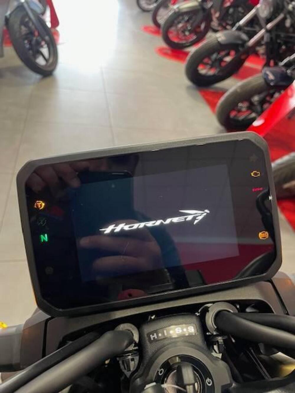 Honda CB 1000 Hornet SP (2025 - 26) (10)