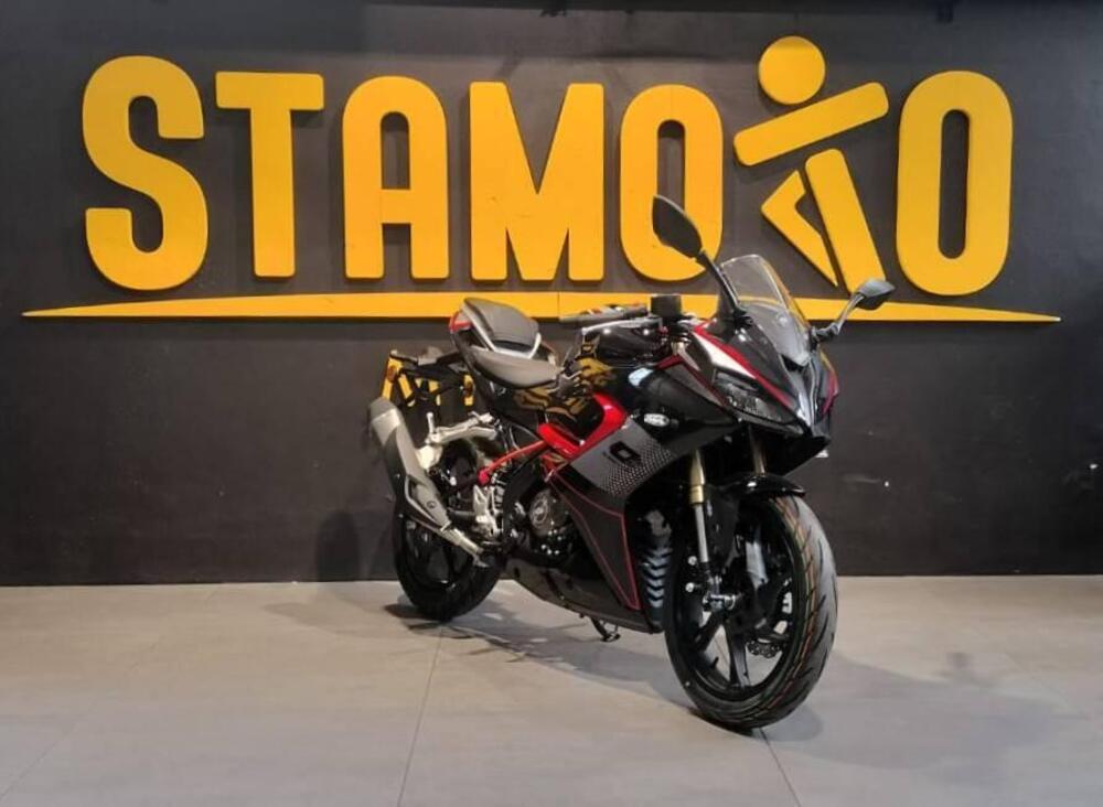 QJ Motor SRK 125 R (2024) (2)