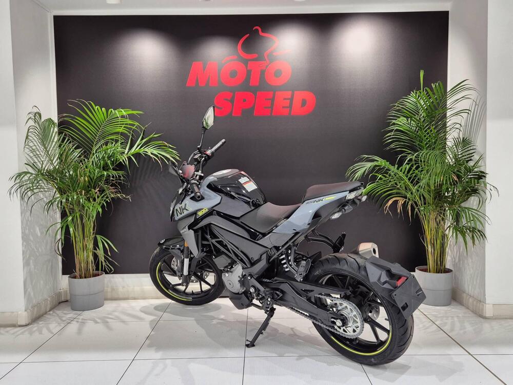 CFMOTO 300NK (2021 - 25) (5)