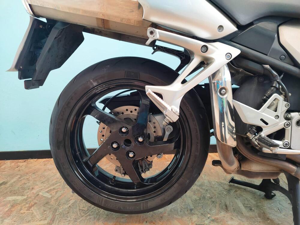 Honda VFR 800 (2002 - 05) (12)