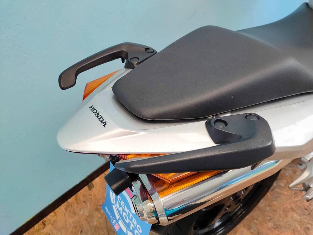 Honda VFR 800 (2002 - 05) (13)