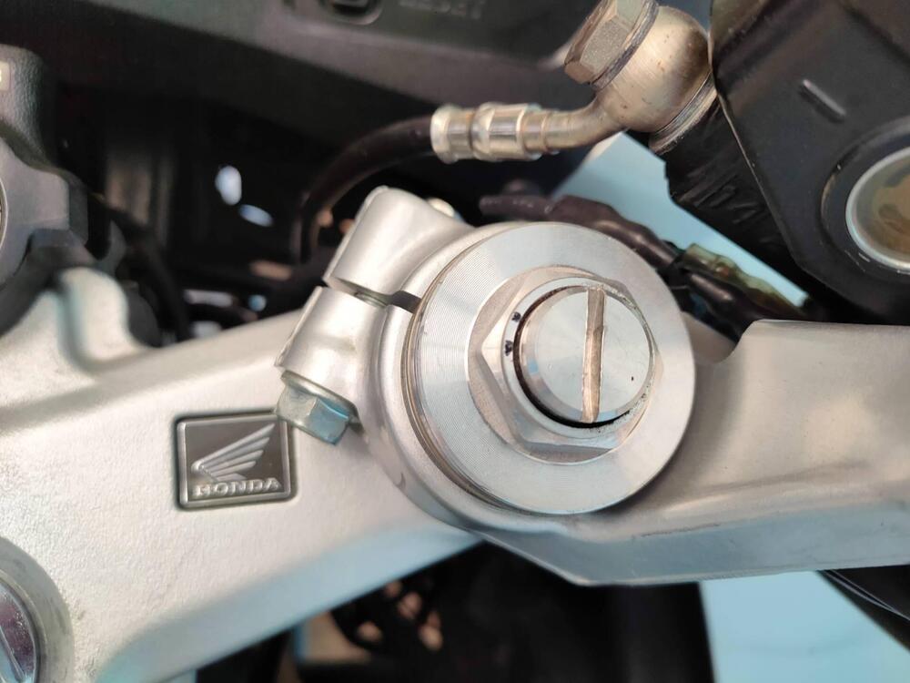 Honda VFR 800 (2002 - 05) (19)