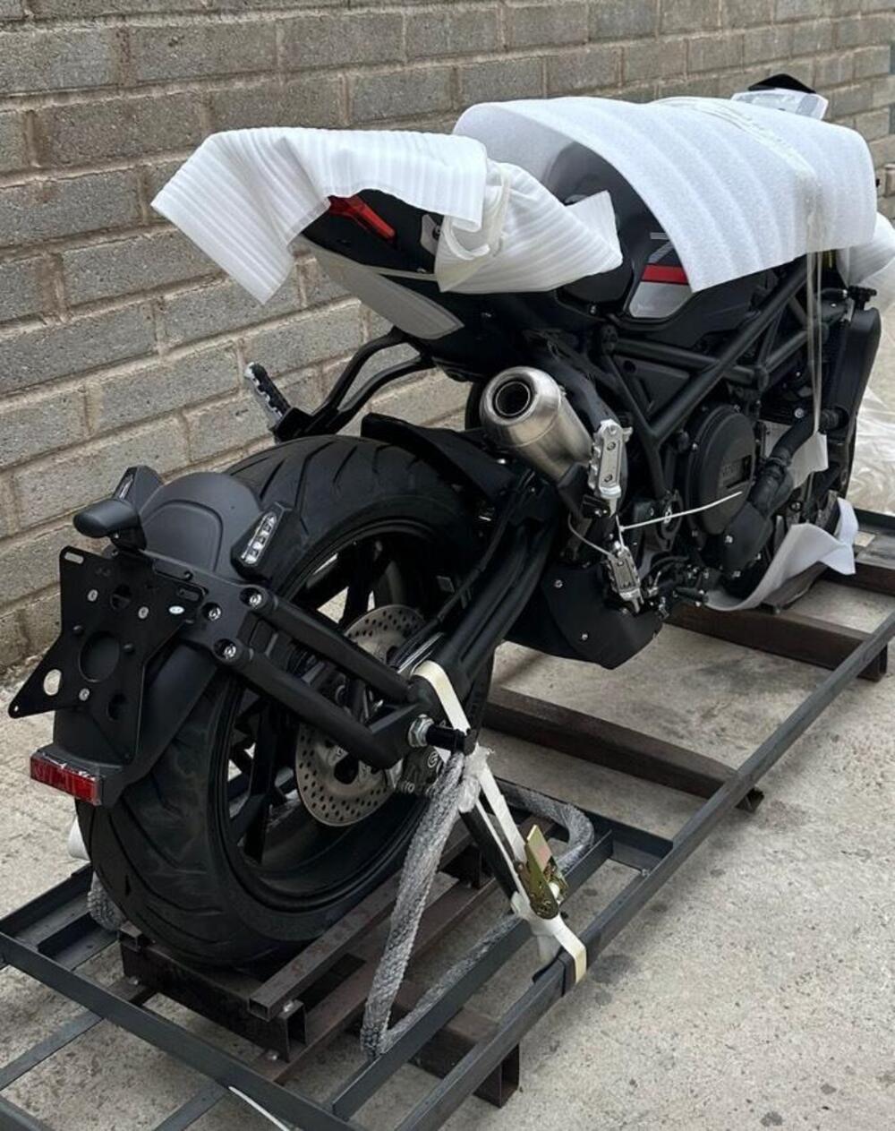 Benelli 752 S (2022 - 25) (2)