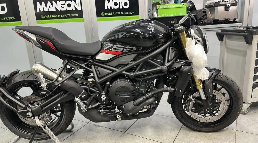 Benelli 752 S (2022 - 25) (3)