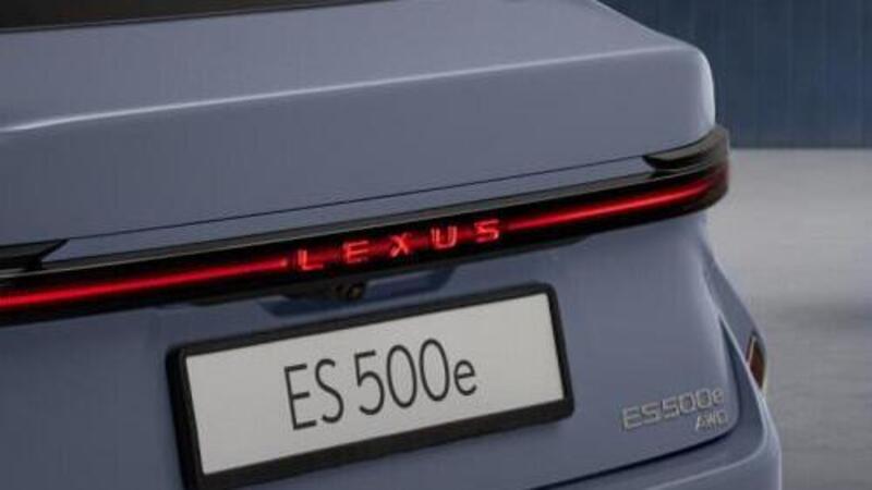 Lexus ES 2026: la nuova generazione ripensa i pulsanti della plancia [VIDEO]