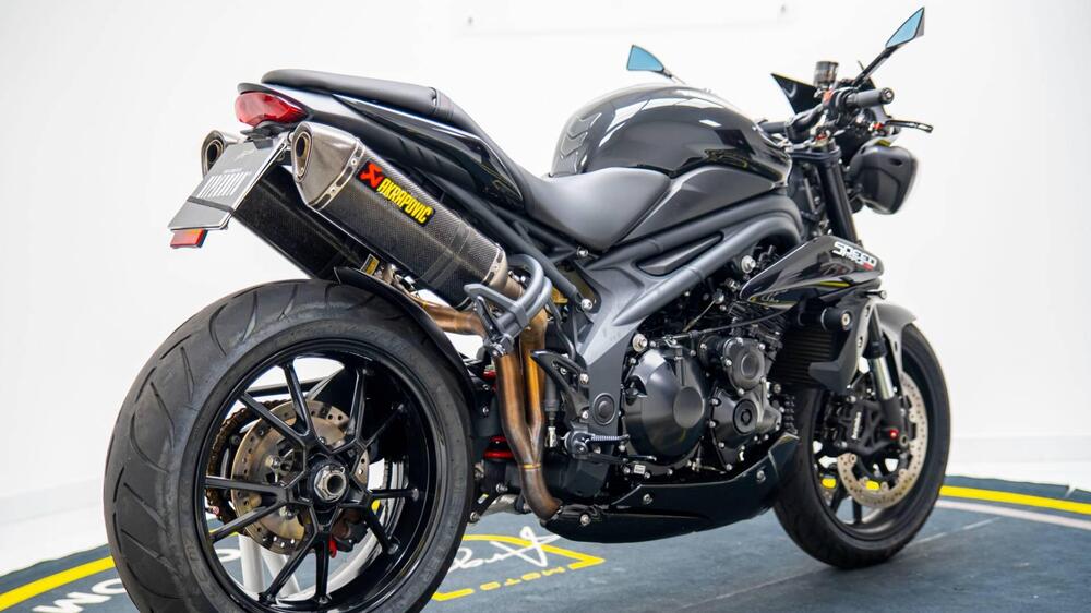 Triumph Speed Triple 1050 (2005 - 11) (4)