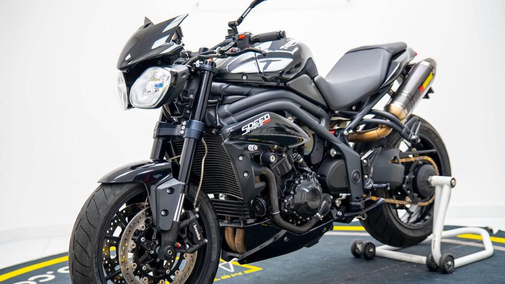 Triumph Speed Triple 1050 (2005 - 11) (8)