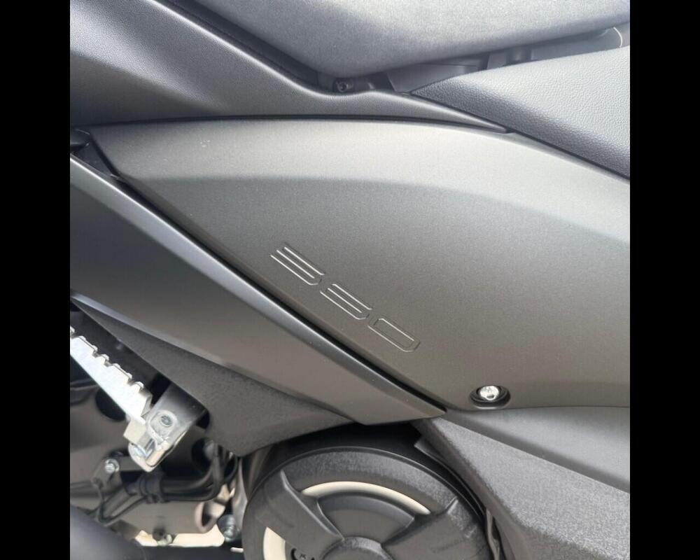 Yamaha T-Max 560 Tech Max (2020) (4)