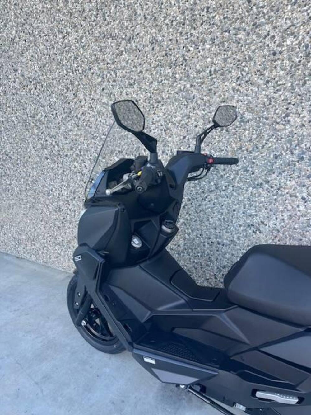 Kymco Dink R 150 Tunnel (2023 - 26) (4)