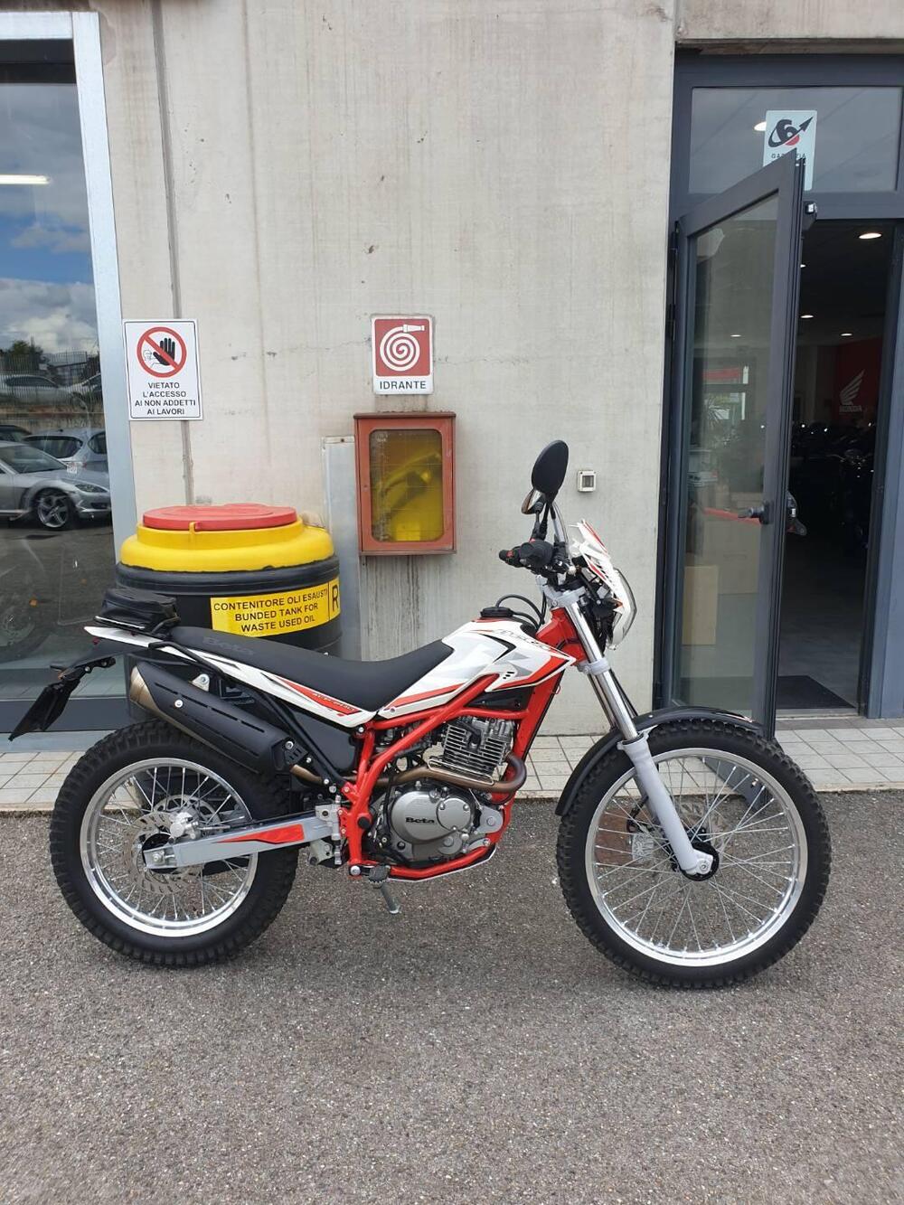 Betamotor Alp 200 (2021 - 25) (3)