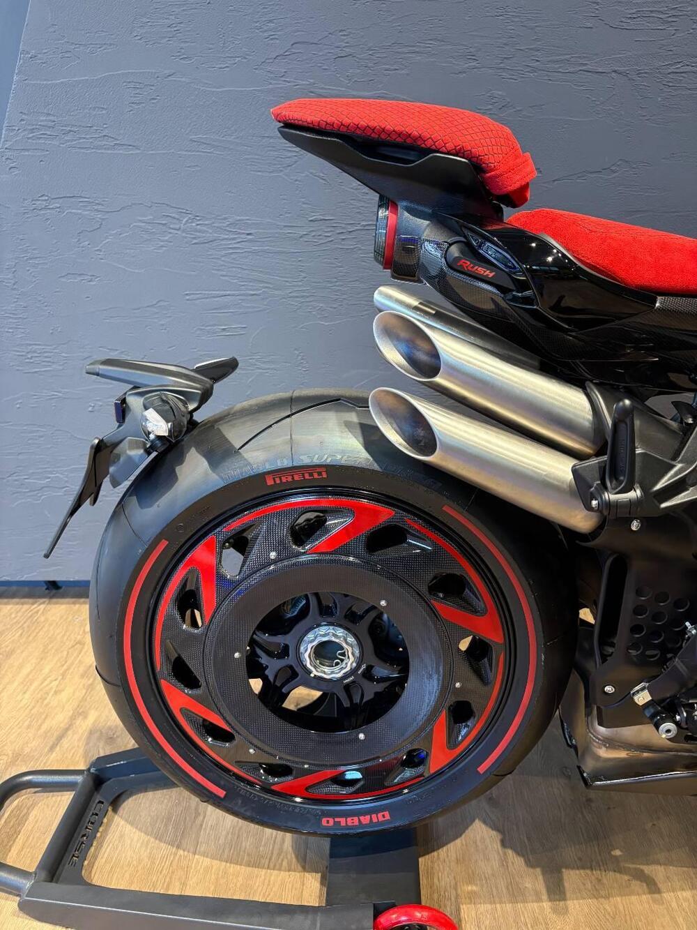 MV Agusta Rush 1000 (2023 - 25) (8)