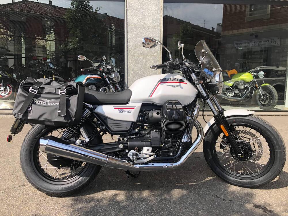 Moto Guzzi V7 Special (2025) (2)