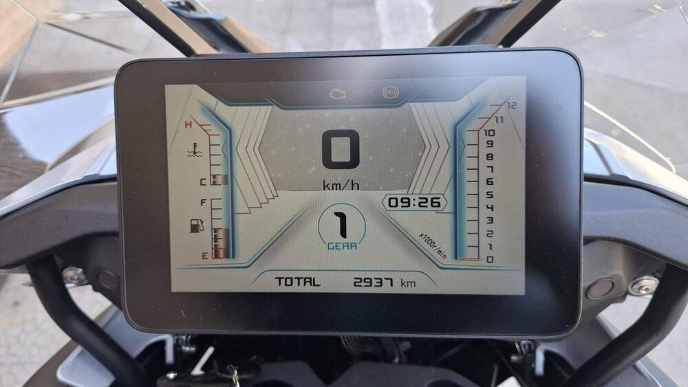 QJ Motor SRT 800 X (2023 - 24) (3)