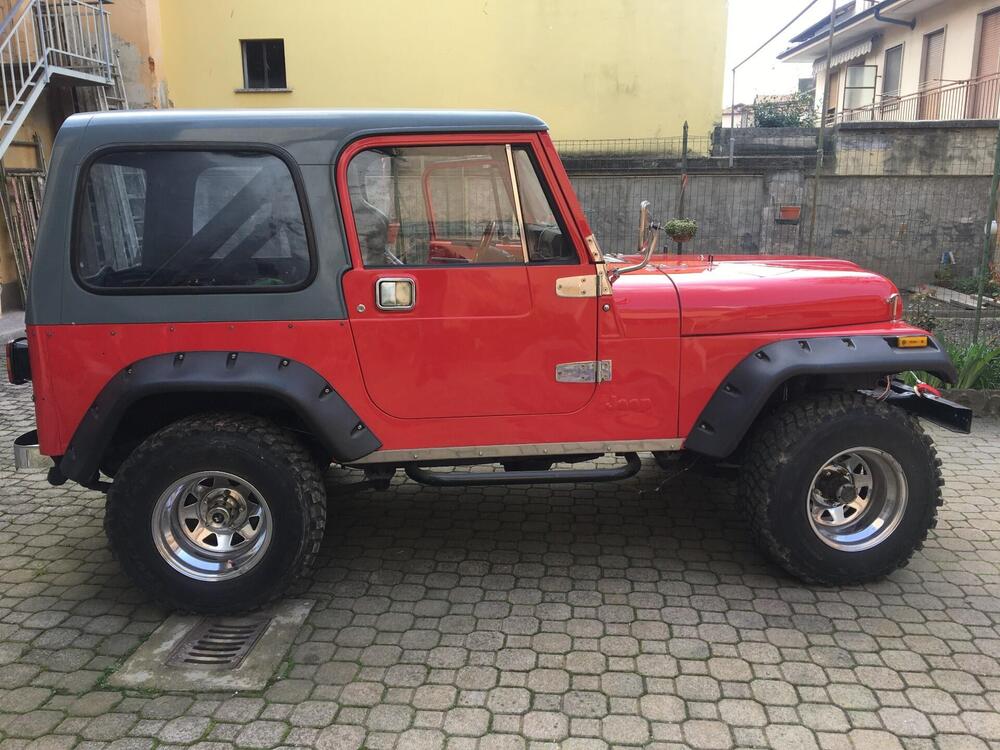 Jeep cj7 d'epoca a Cuneo (3)