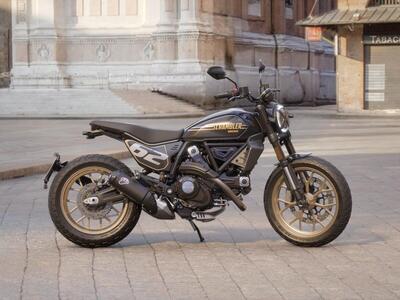 Ducati Scrambler 800 Full Throttle (2025) nuova
