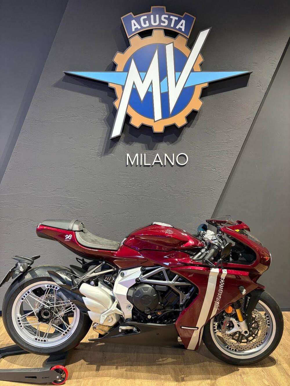 MV Agusta Superveloce 800 98 (2023 - 25) (2)