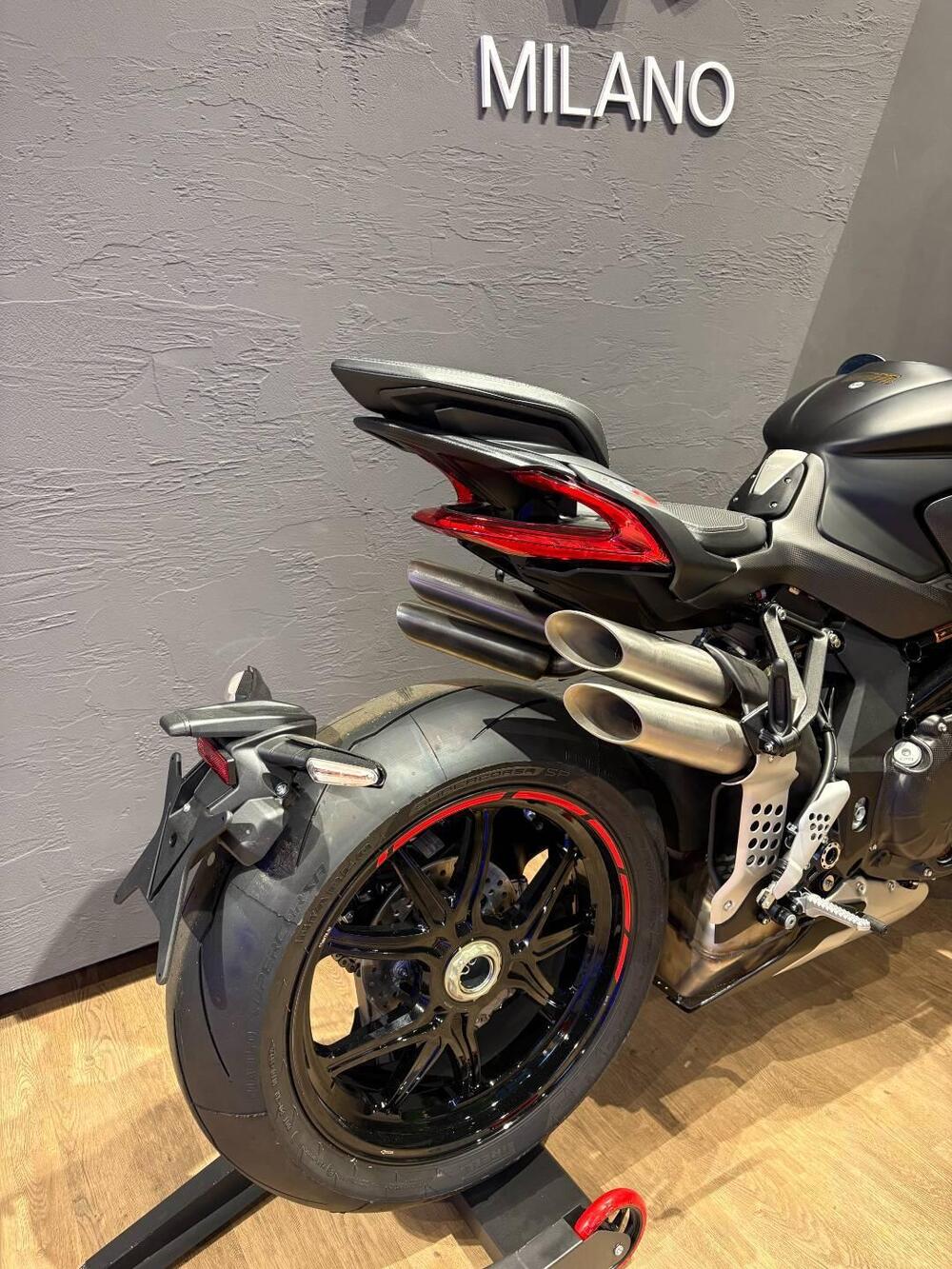 MV Agusta Brutale 1000 RR (2021 - 25) (3)