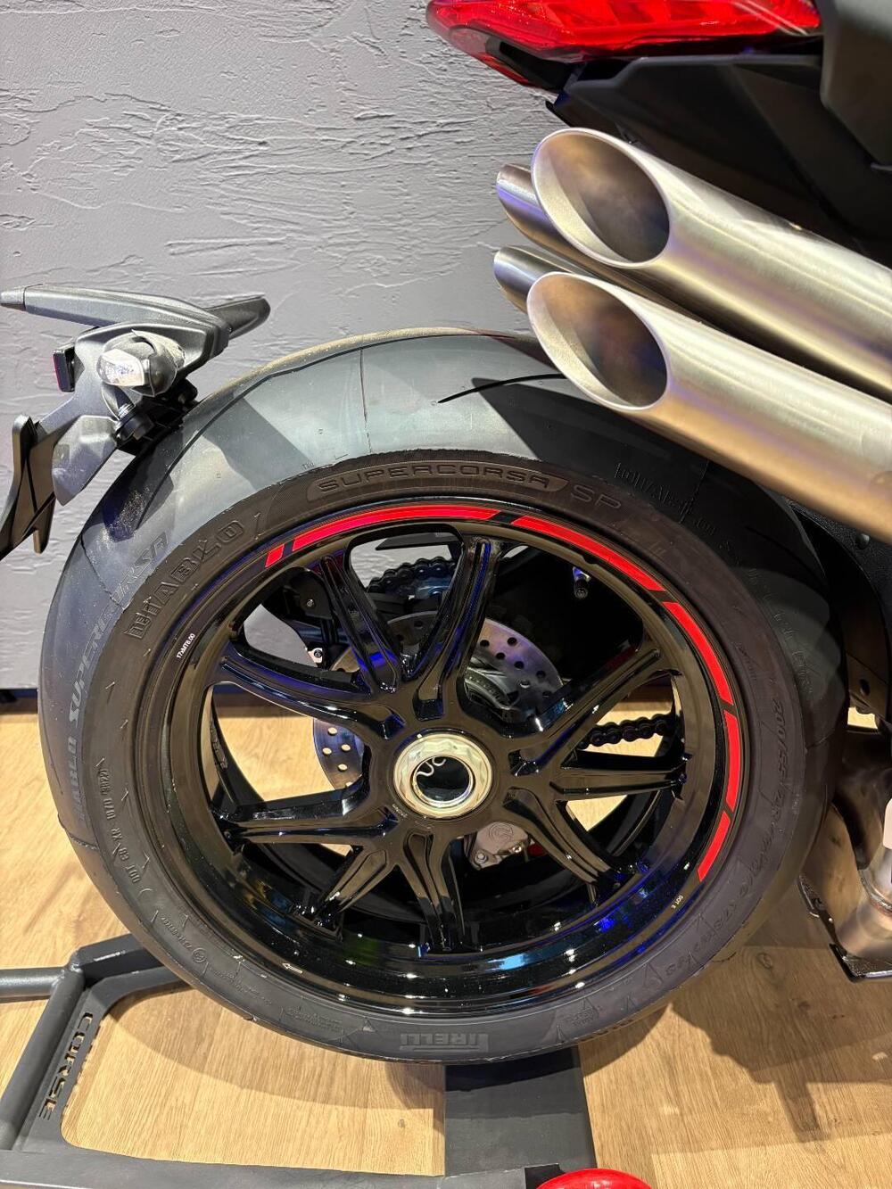 MV Agusta Brutale 1000 RR (2021 - 25) (11)