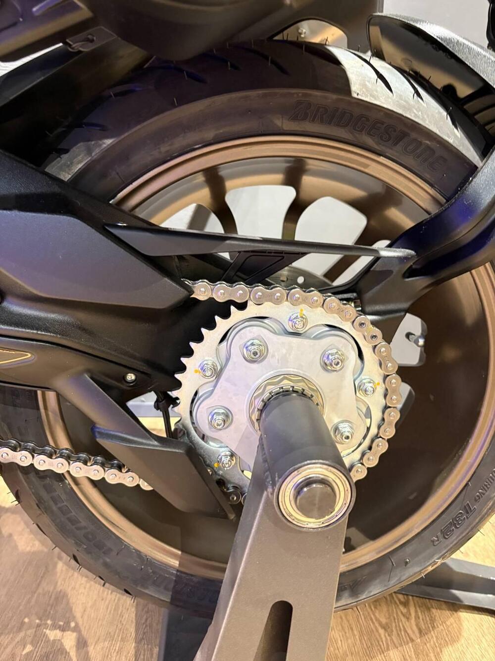 MV Agusta Turismo Veloce 800 Lusso SCS (2021 - 25) (9)