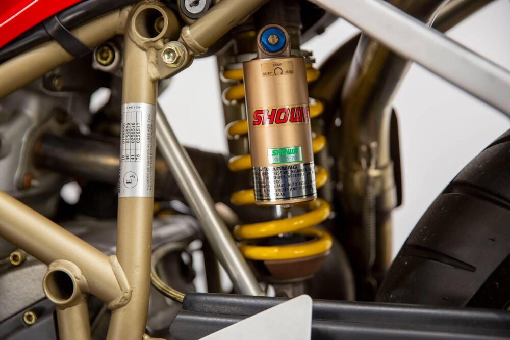 Ducati 996 Biposto (1998 - 01) (12)