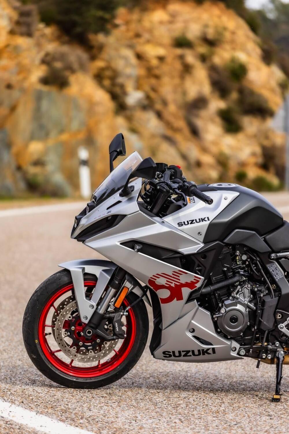 Suzuki GSX-8R (2024 - 26) (4)