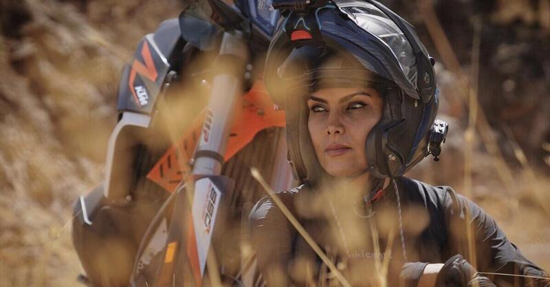 Biocarburante e sidecar d&#039;epoca: &egrave; partita la nuova sfida ambientale di Maryam Talaee