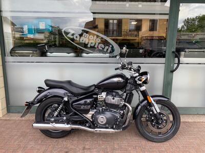 Royal Enfield Super Meteor 650 (2023 - 25) usata