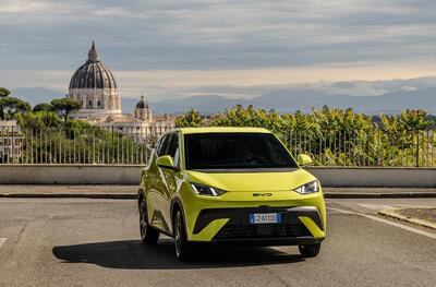 BYD Dolphin Surf: meno di 17K per una full electric. Panda, Spring, R5 e Hyundai Inster hanno un problema