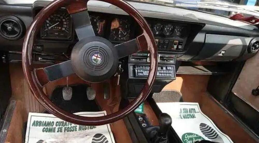 Alfa Romeo ALFETTA GTV  2.0 130 CV ASI  d'epoca a Cremona (7)