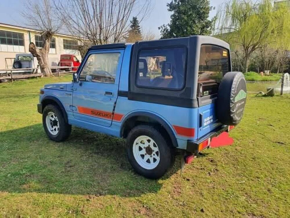 Suzuki Santana sj 410 cabrio d'epoca a Cremona (7)