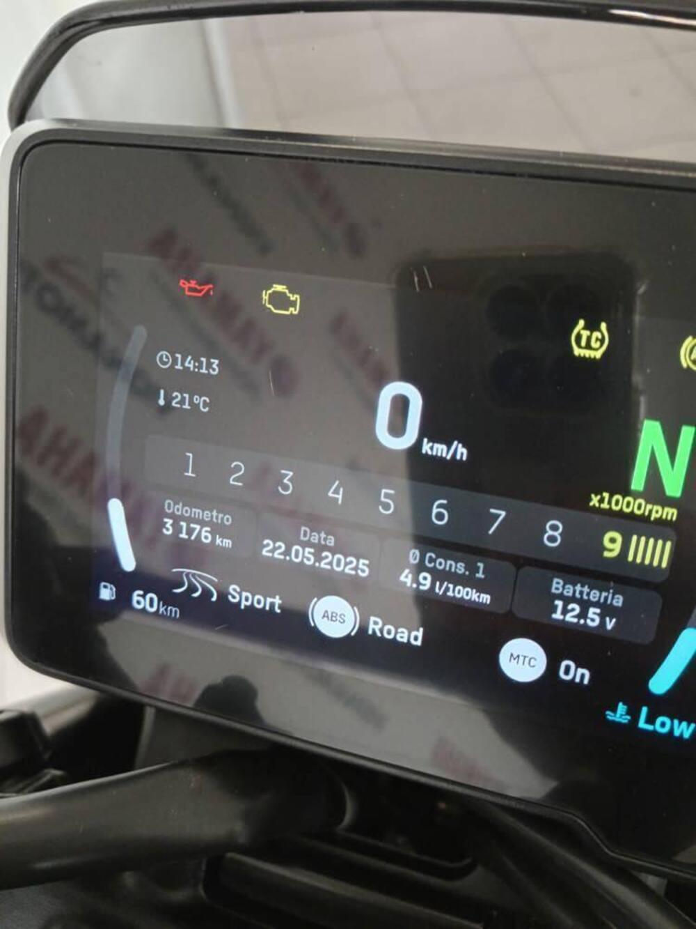 Husqvarna Svartpilen 801 (2024 - 25) (4)