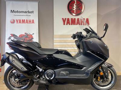 Yamaha T-Max 560 (2025) usata