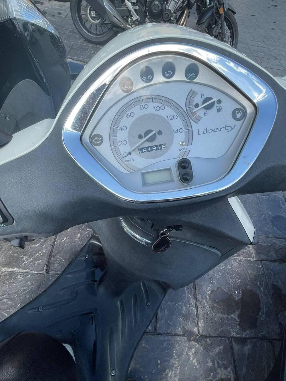 Piaggio Liberty 150 3V Full Optional (2013 - 15) (6)