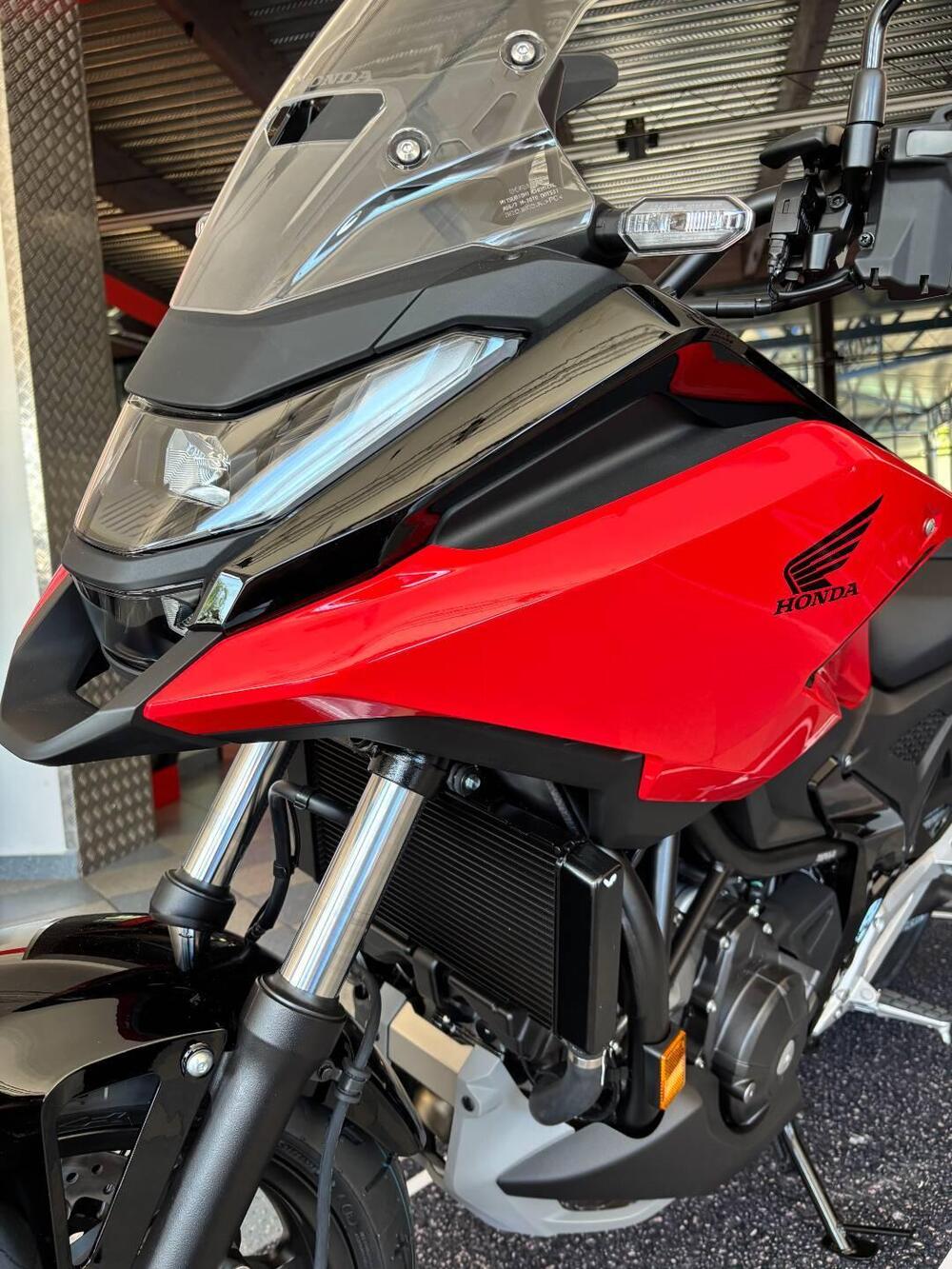 Honda NC 750 X DCT (2025) (4)