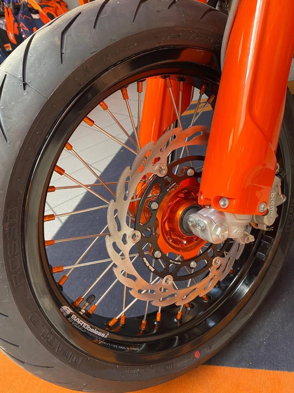 KTM 450 SX-F (2024) (2)